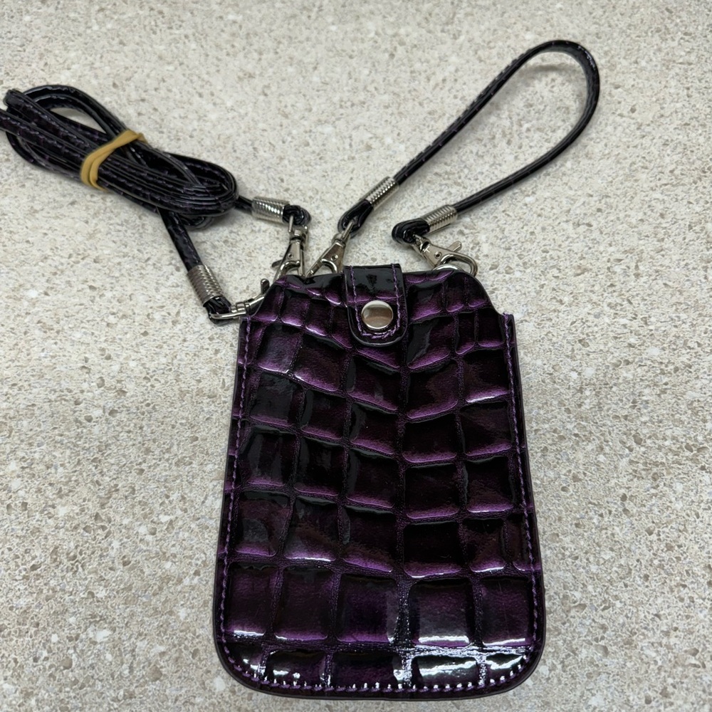 Cell phone carry bag